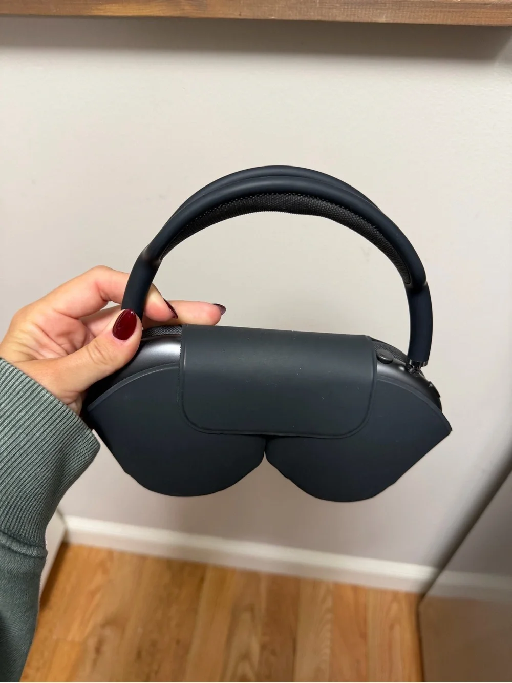 Apple AirPods Max – Space Gray
